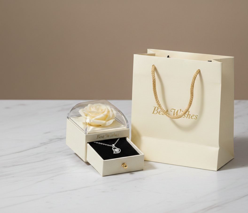 Set Cadou Trandafir & Colier Inimă.